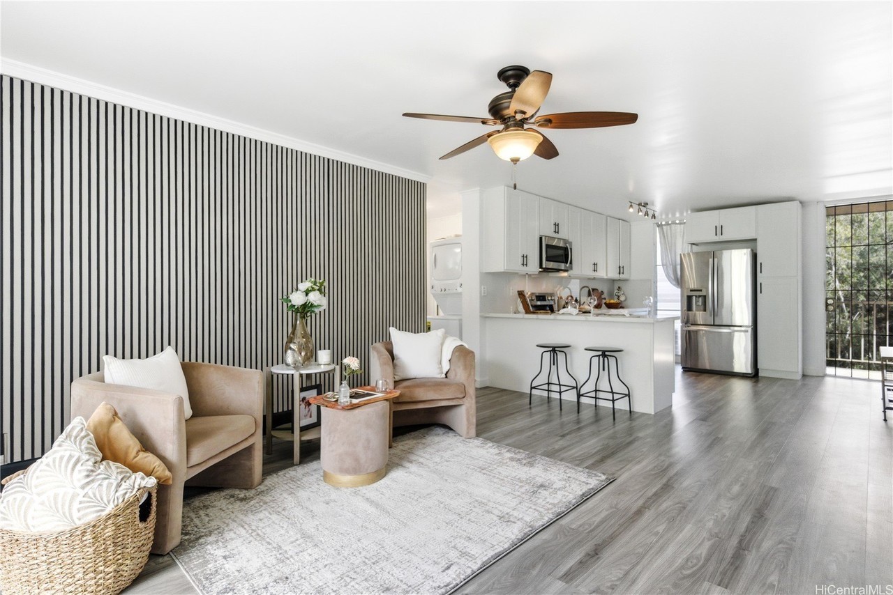 95-257 Waikalani Dr Apt B703 #B703 - Photo 3 of 9