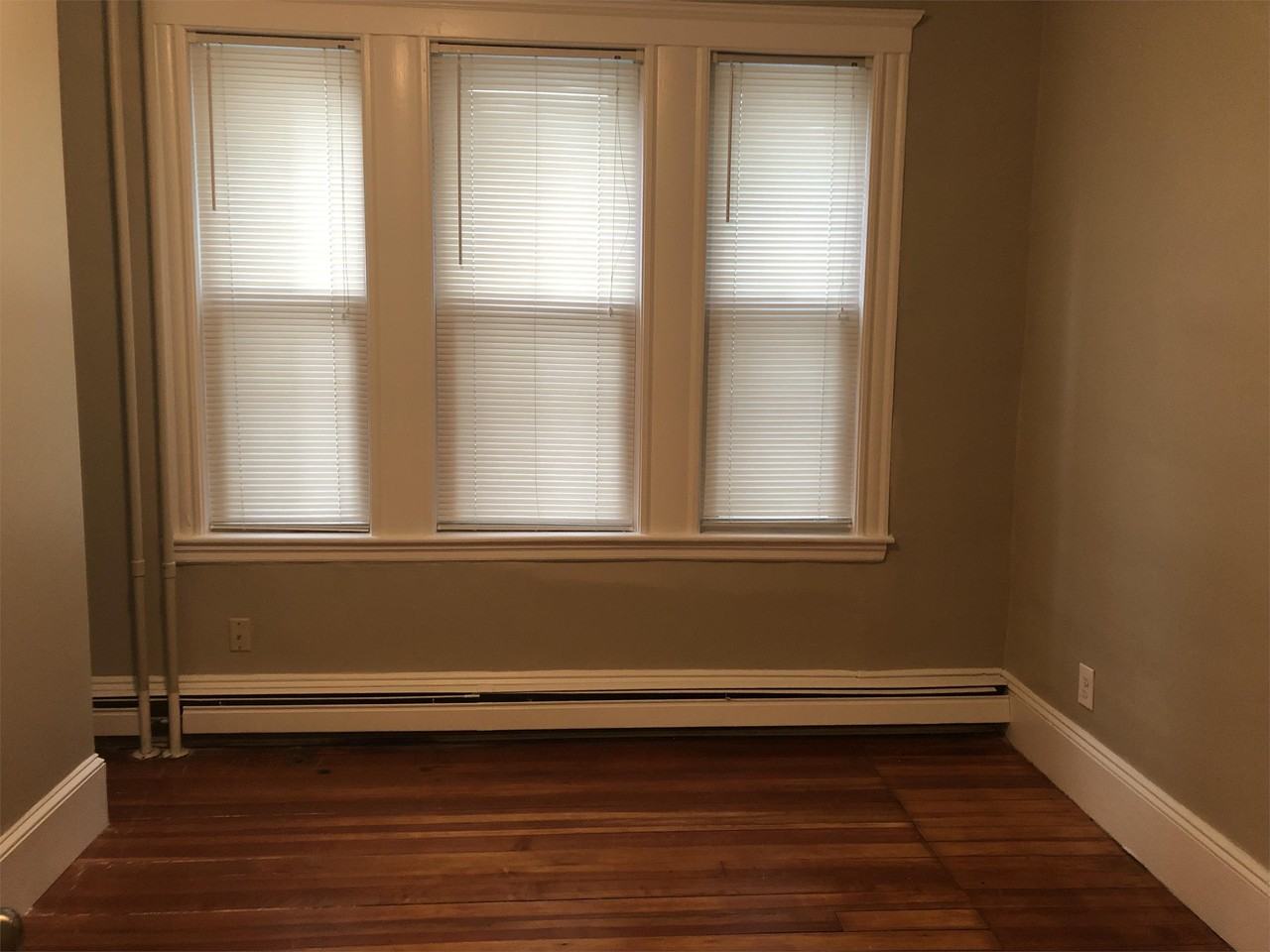 109 Congress Ave #1 - Photo 3 of 11