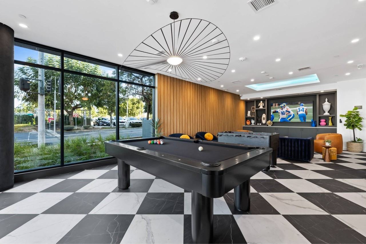 MODERNO Axis Luxury Living - Photo 7 of 50