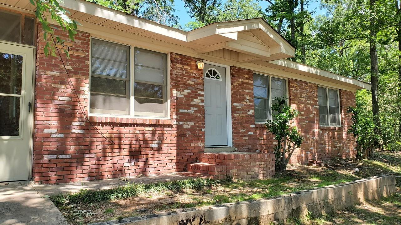 351 Brook St #1 - Photo 2 of 9