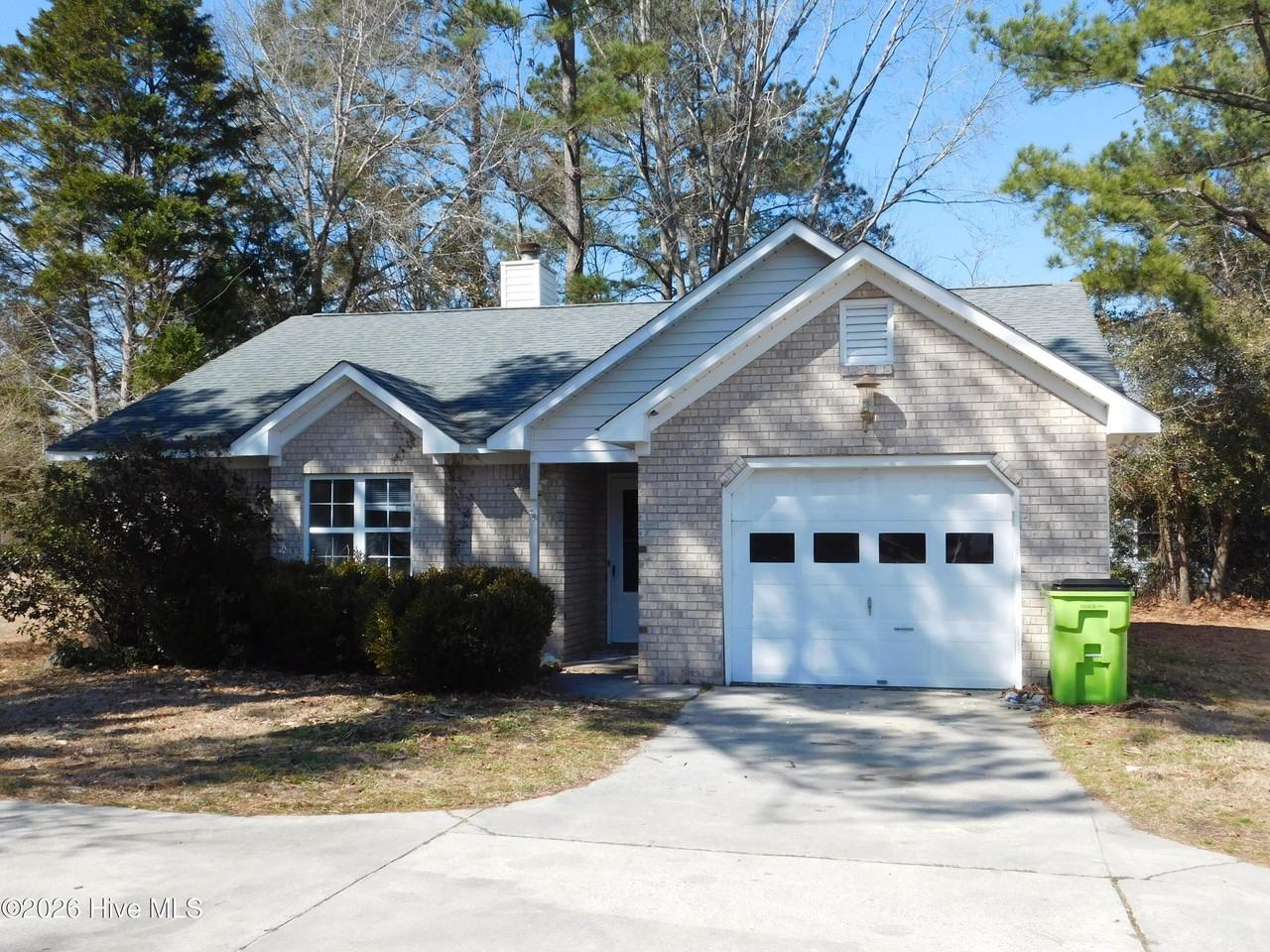 213 Esquire Ct - Photo 2 of 26