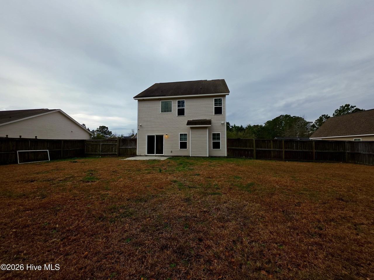 406 Hidden Oaks Dr - Photo 2 of 24