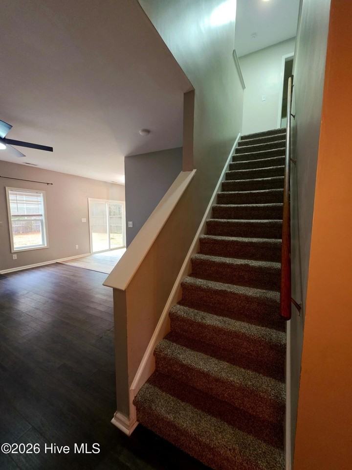 406 Hidden Oaks Dr - Photo 5 of 24