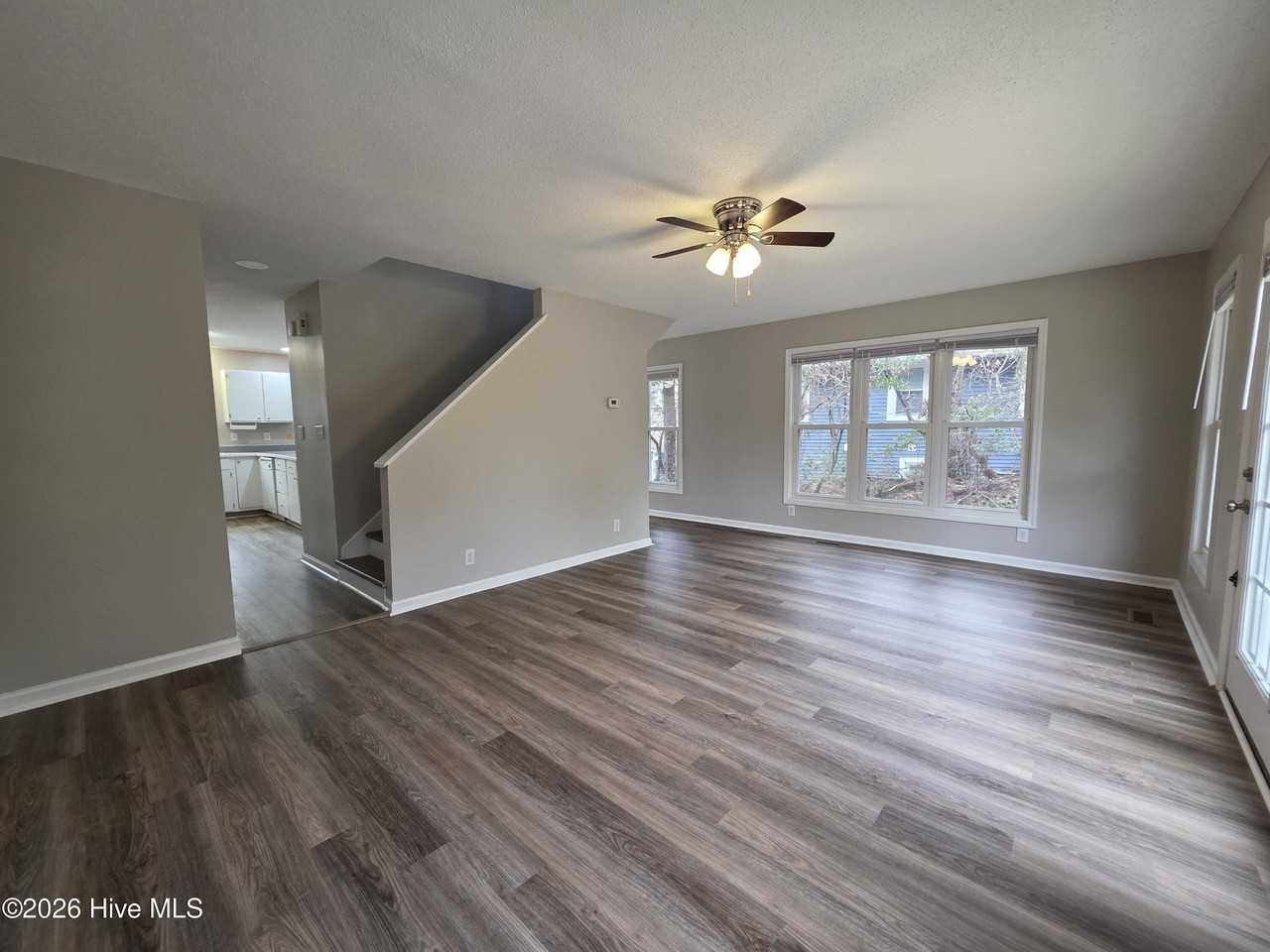 123 Jackson Ave Unit B #B - Photo 3 of 22