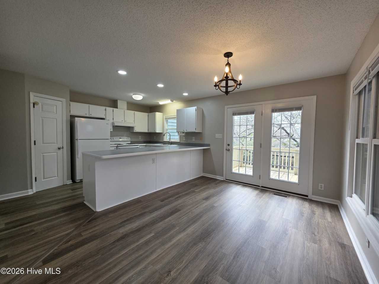 123 Jackson Ave Unit B #B - Photo 7 of 22