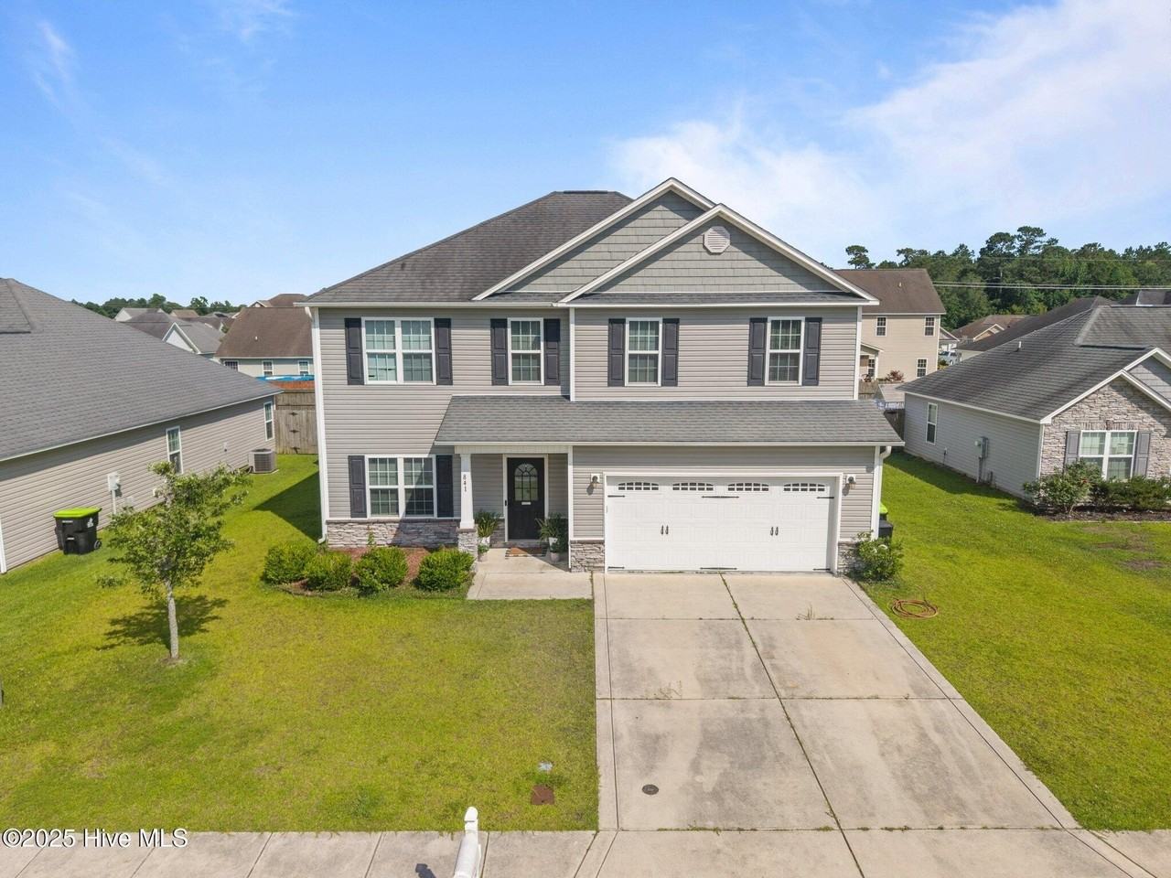 841 Dynasty Dr - Photo 4 of 50