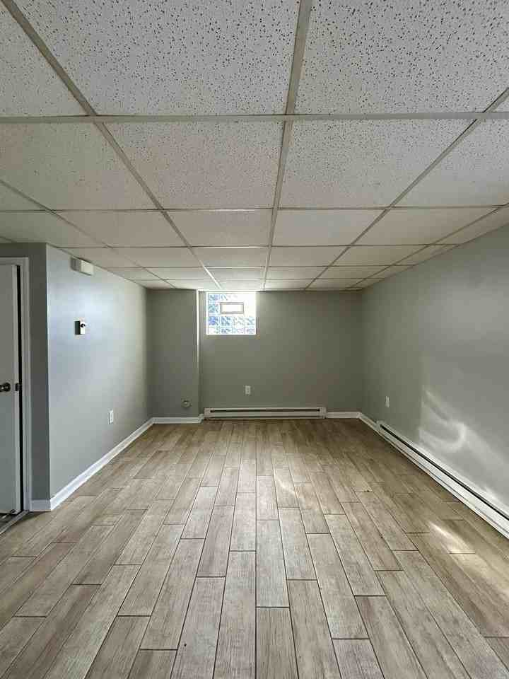 18704 Jefferson - 3 #3 - Photo 3 of 10