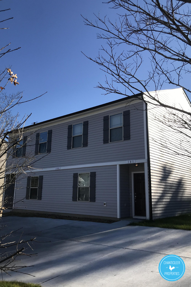 1212 Haybrook LnUnit 102 #102 - Photo 2 of 28