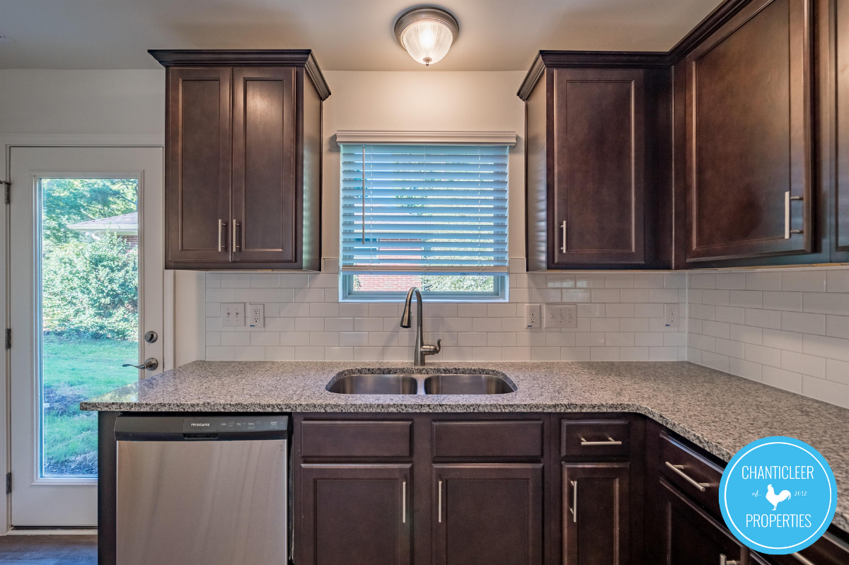 1212 Haybrook LnUnit 102 #102 - Photo 6 of 28