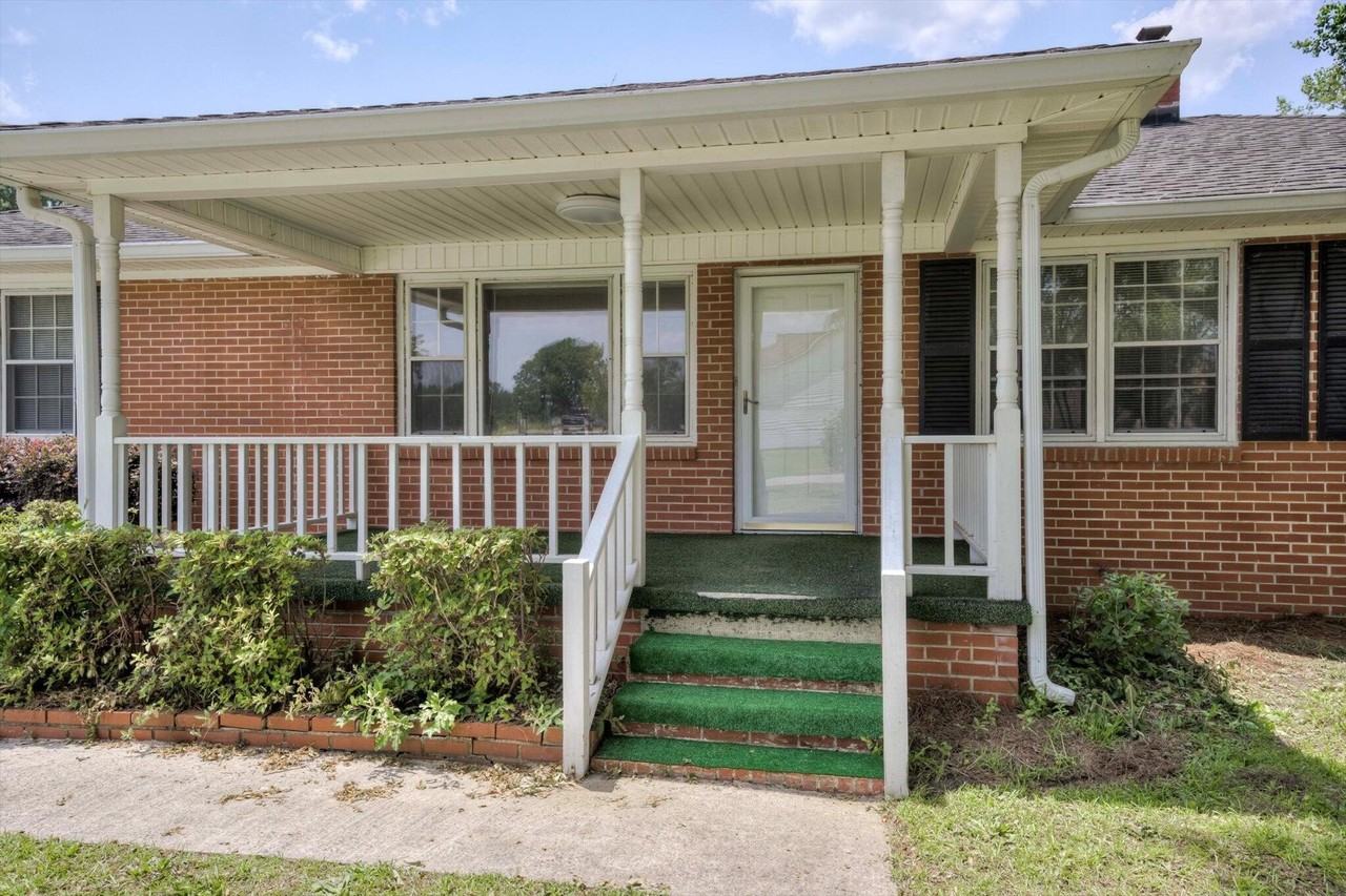 417 Old Airport Rd - Photo 3 of 31