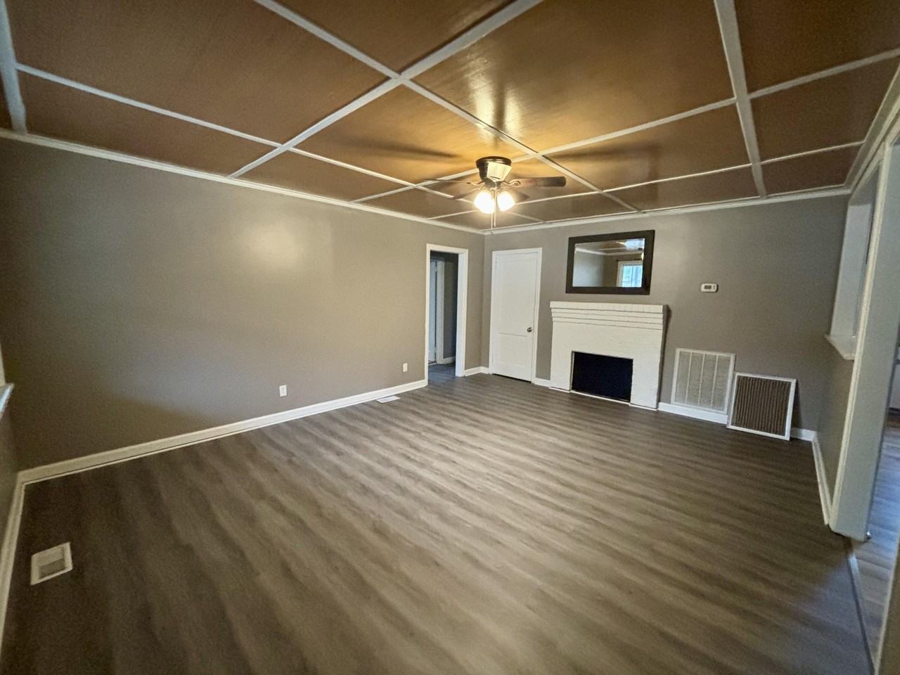 1508 Heard Ave - Photo 2 of 14