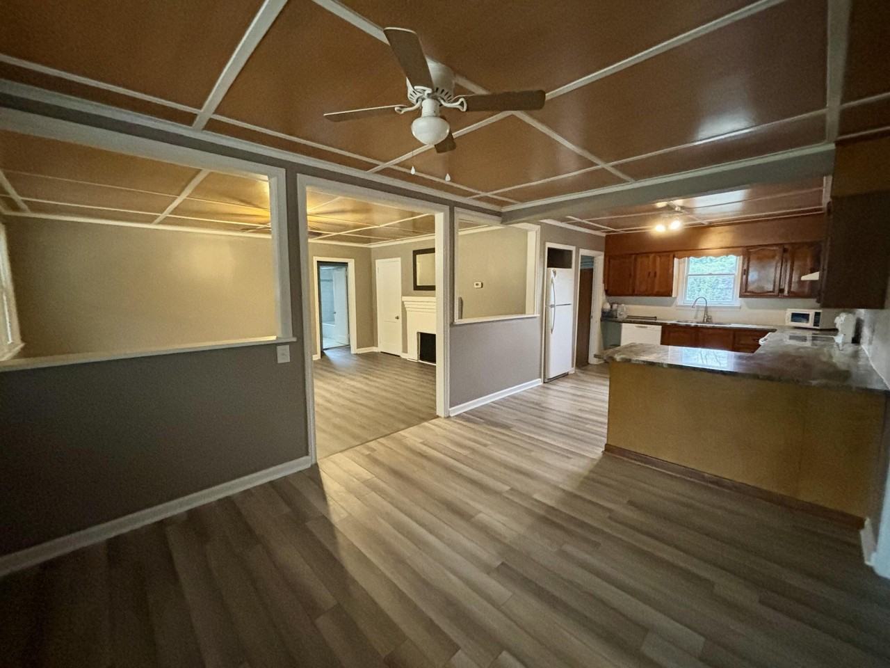 1508 Heard Ave - Photo 4 of 14