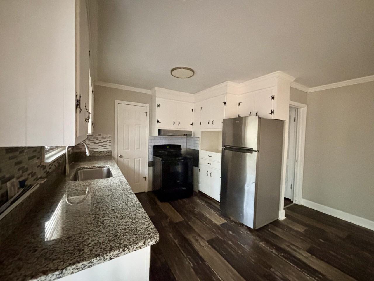 2817 Meadowbrook Dr - Photo 3 of 12