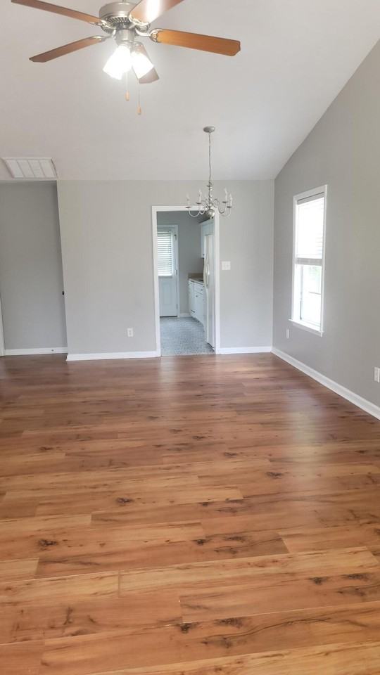 1603 Emma St - Photo 3 of 26