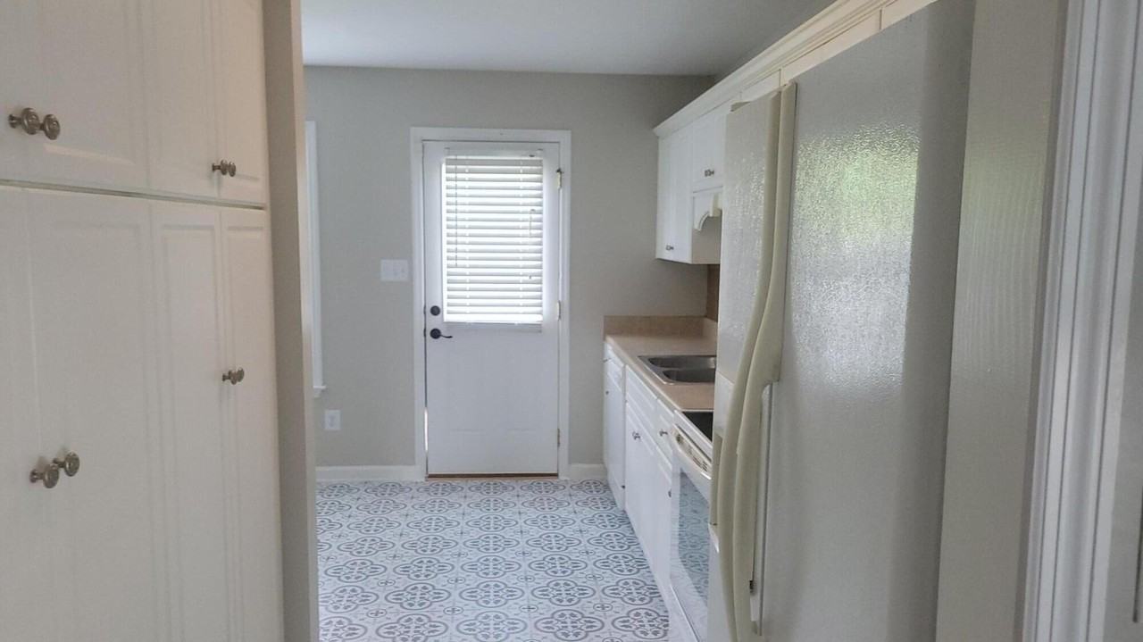 1603 Emma St - Photo 6 of 26