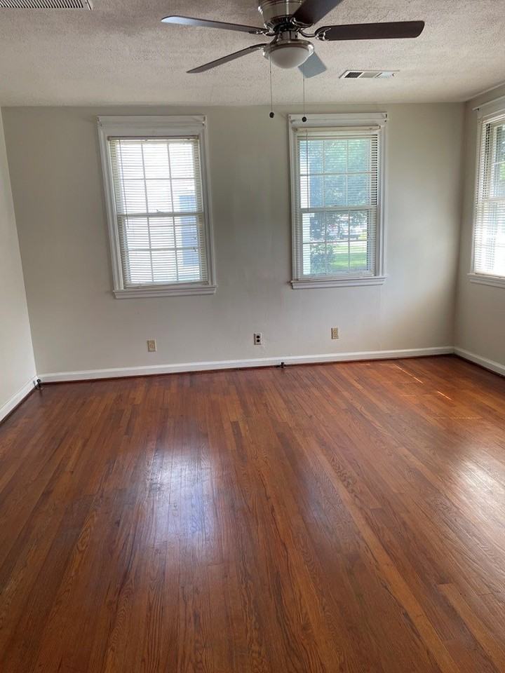 1721 Pennsylvania Ave - Photo 4 of 12