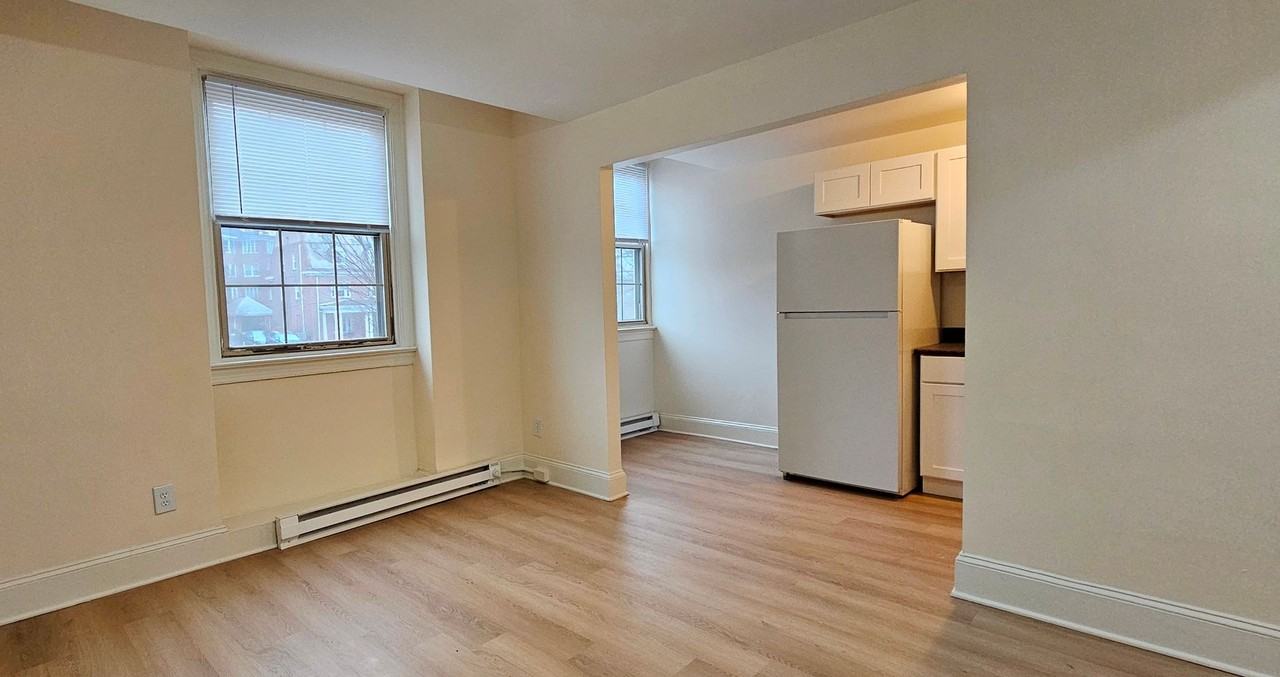 Chadford Apartments - Photo 3 of 35