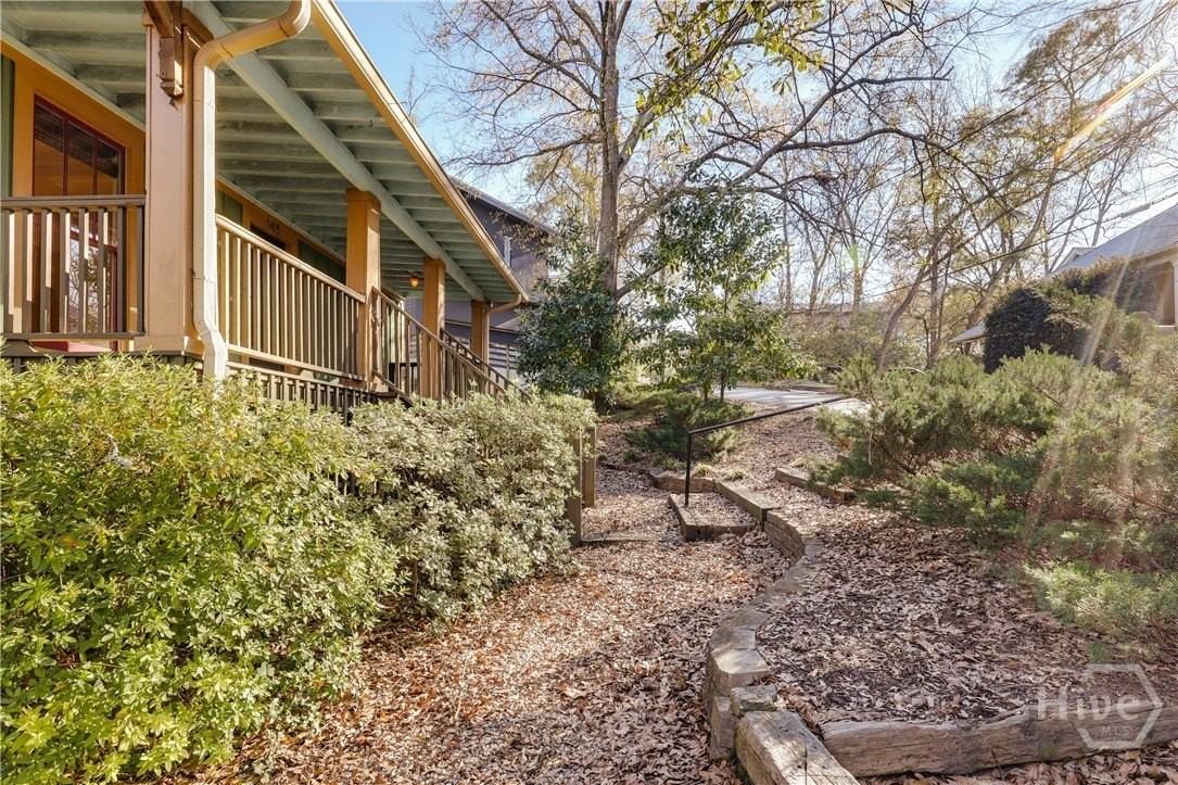 145 Hendrix Ave - Photo 3 of 48