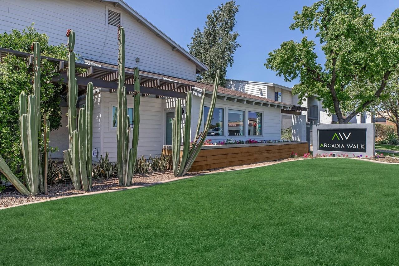 Arcadia Walk - Photo 5 of 32