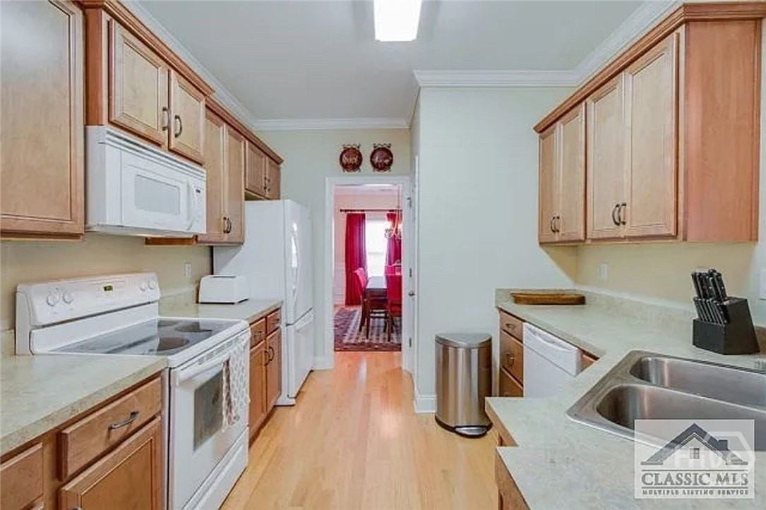 1190 Brookshire Dr - Photo 2 of 27