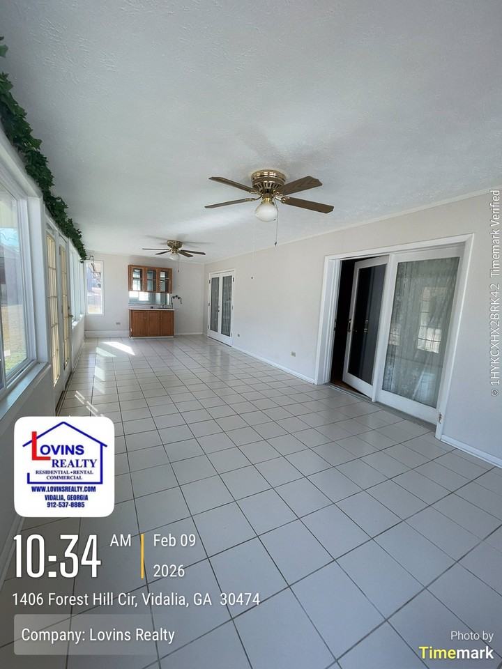 1406 Forest Hill Cir #1 - Photo 5 of 10