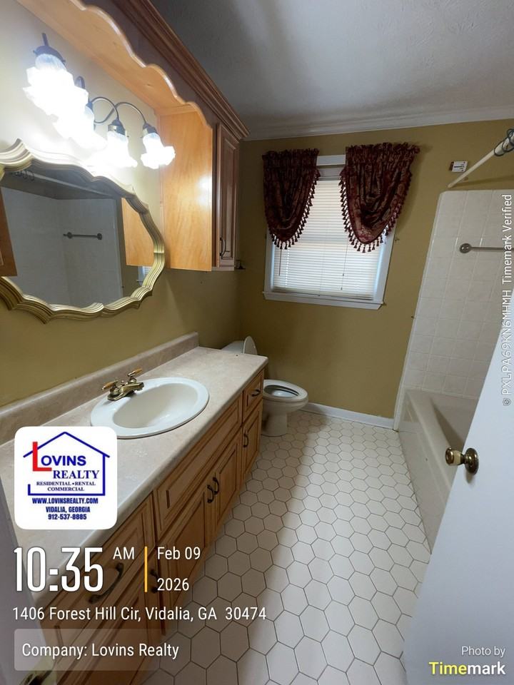 1406 Forest Hill Cir #1 - Photo 7 of 10