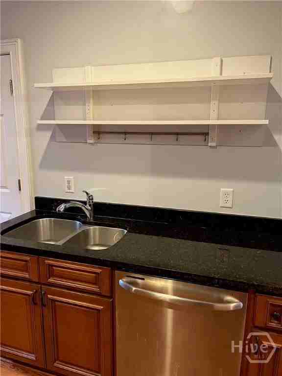 555 E Harris St - Photo 6 of 21