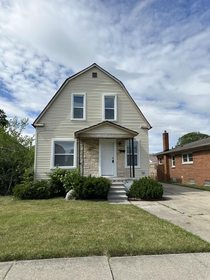 13128 Balsam St #2 - Photo 2 of 17