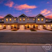 featured image of 464 Governor Treutlen Cir