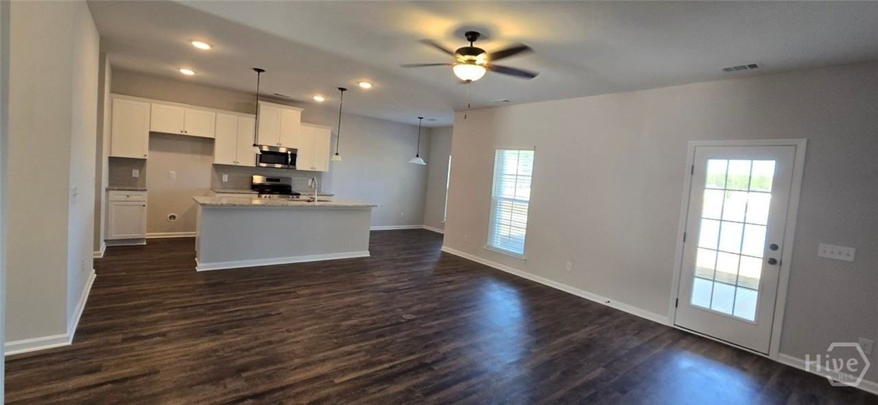 109 Exmoor Cir - Photo 6 of 17