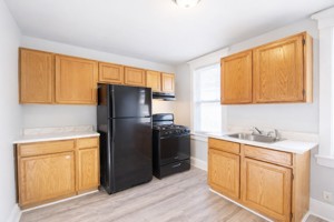 featured image of 606 Bridgeboro St #B