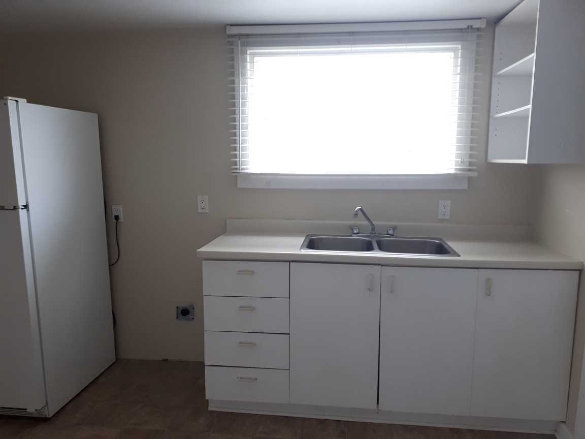 184 Christina St S #2 - Photo 5 of 8