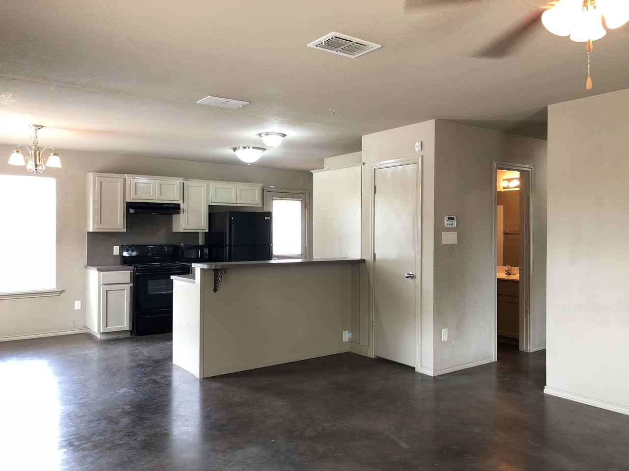 2511 Louisville Ave - Photo 2 of 9