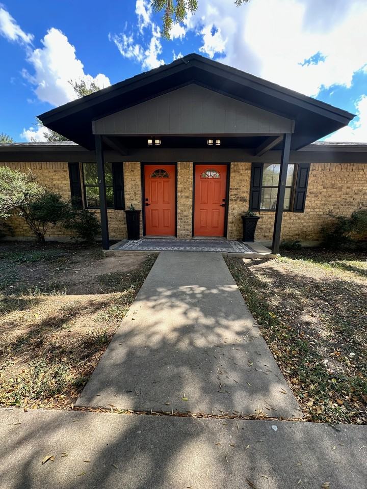 14 Sandy Ln #A - Photo 2 of 24