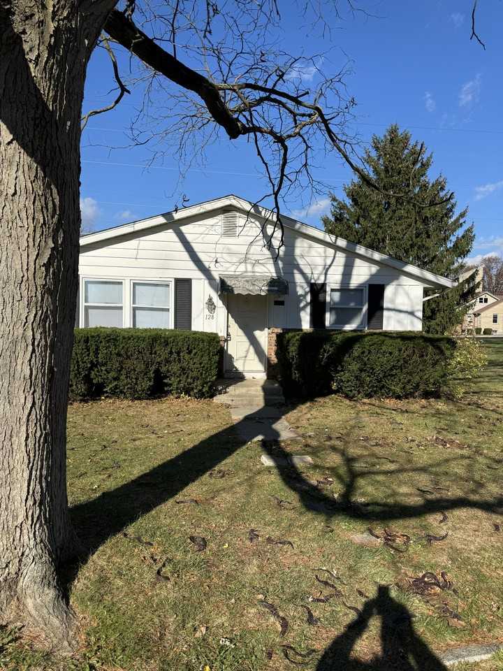 130 Gerke Ave #128 - Photo 3 of 15