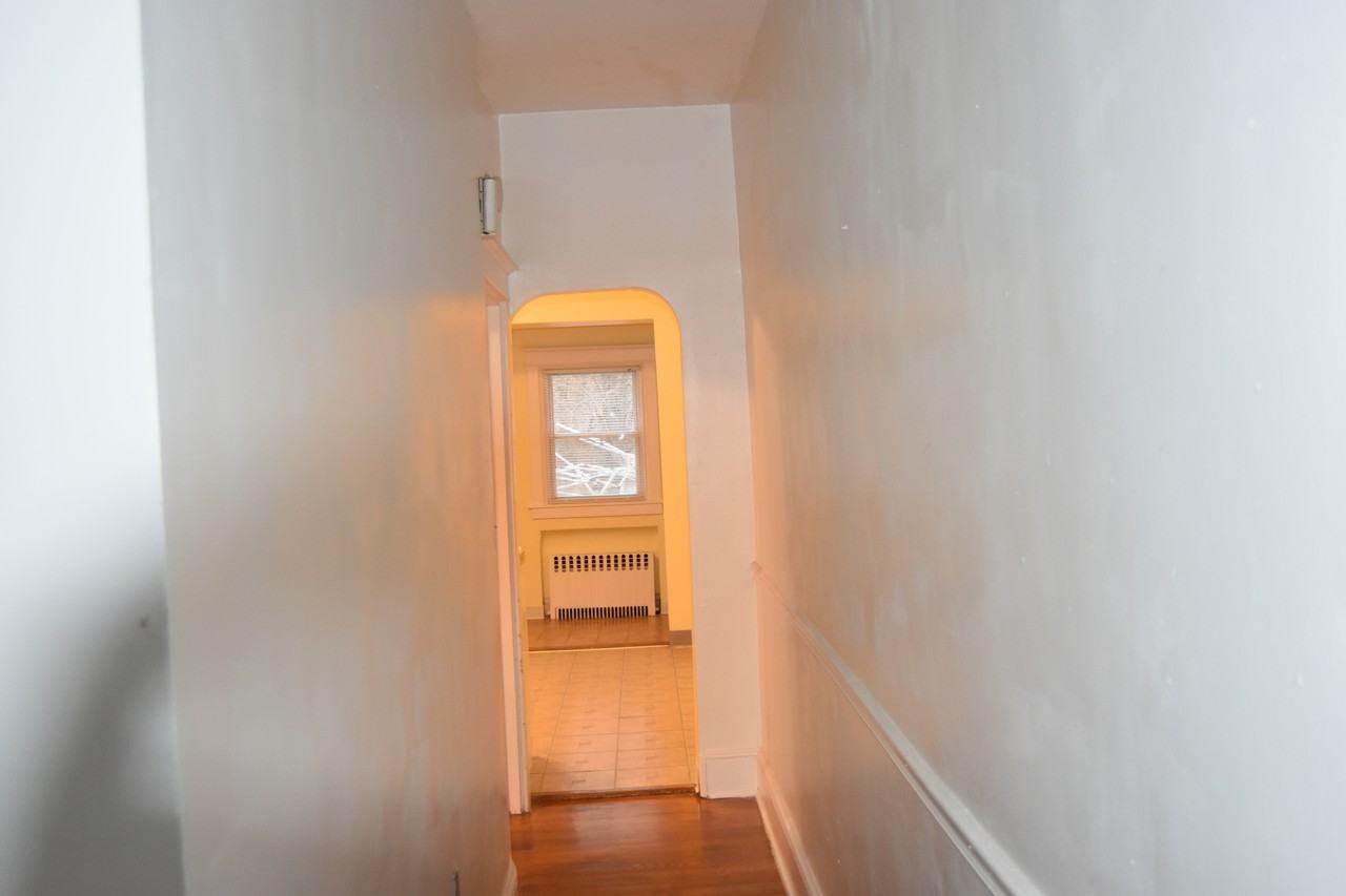 114 Northern Ave #1 - Photo 4 of 10