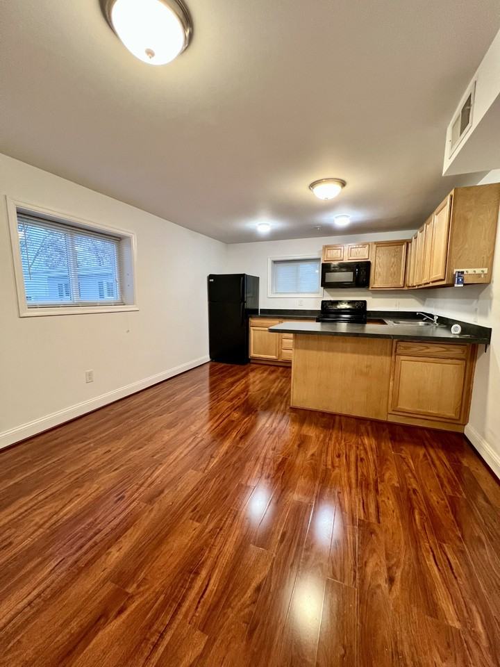 35 Carver StreetUnit E #E - Photo 4 of 13