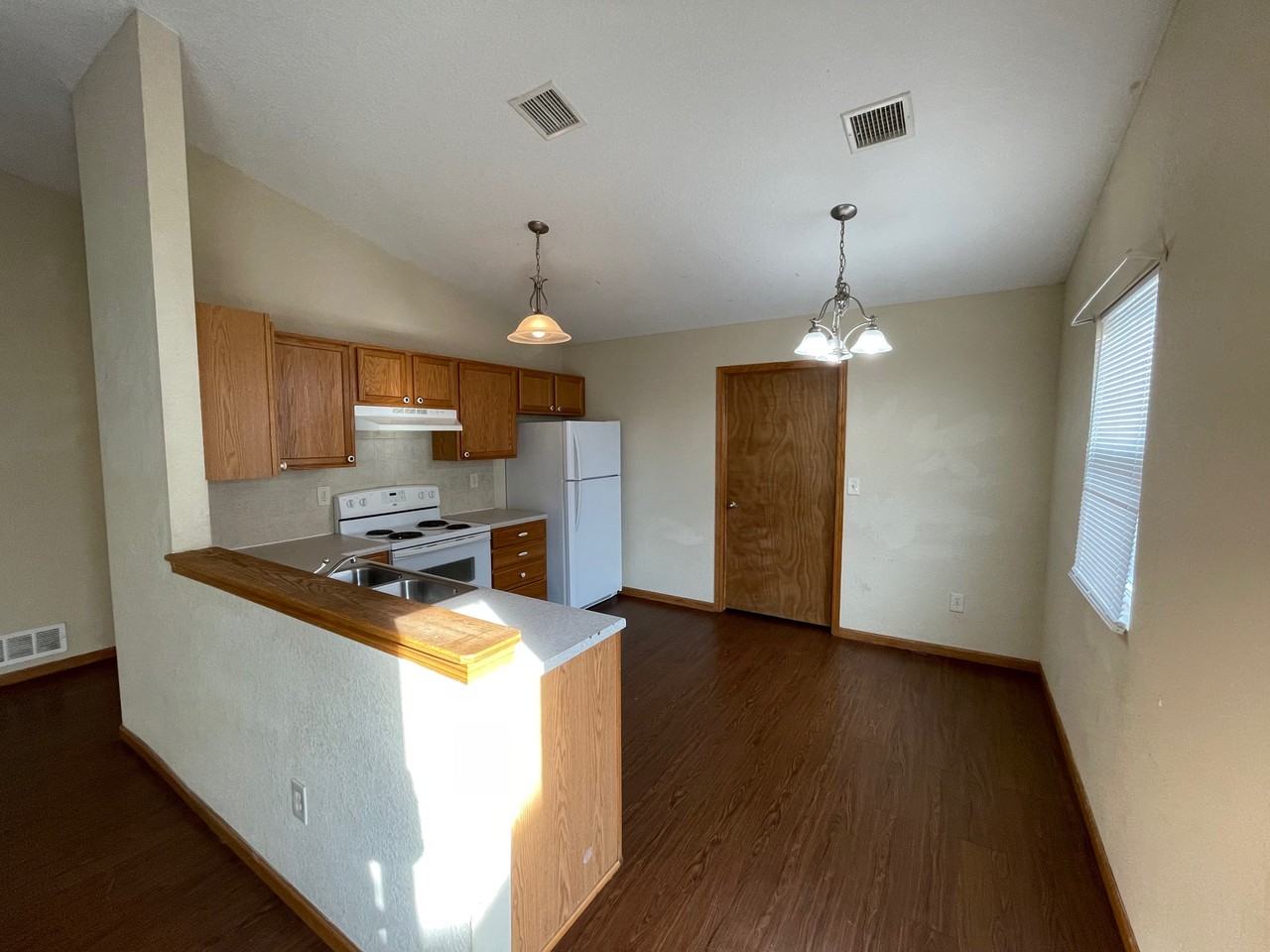 1704 Clover Dr #1 - Photo 3 of 19