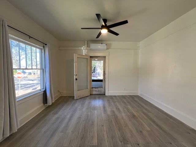1006 Salem St #3 - Photo 3 of 27