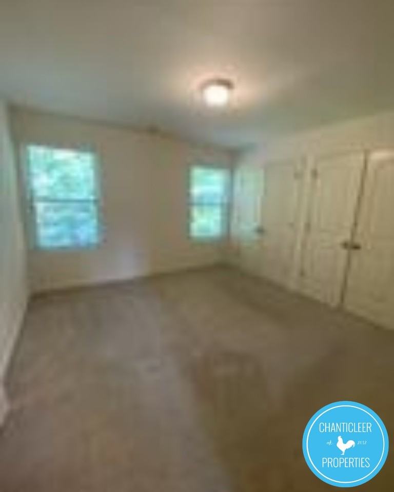 6 Rochambeau Ct #1 - Photo 2 of 12