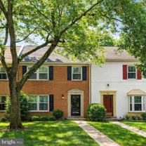 8209 Carrleigh Pkwy - Photo 1 of 1