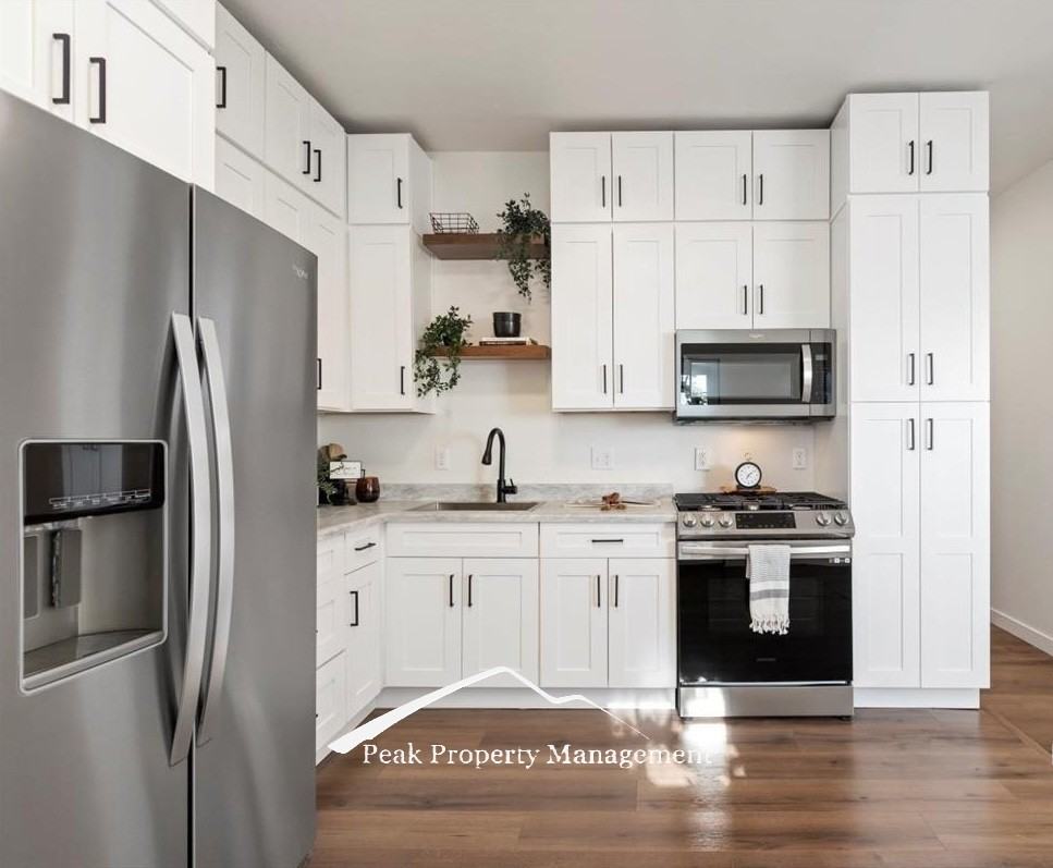 E 10th N #1010 - Photo 4 of 11