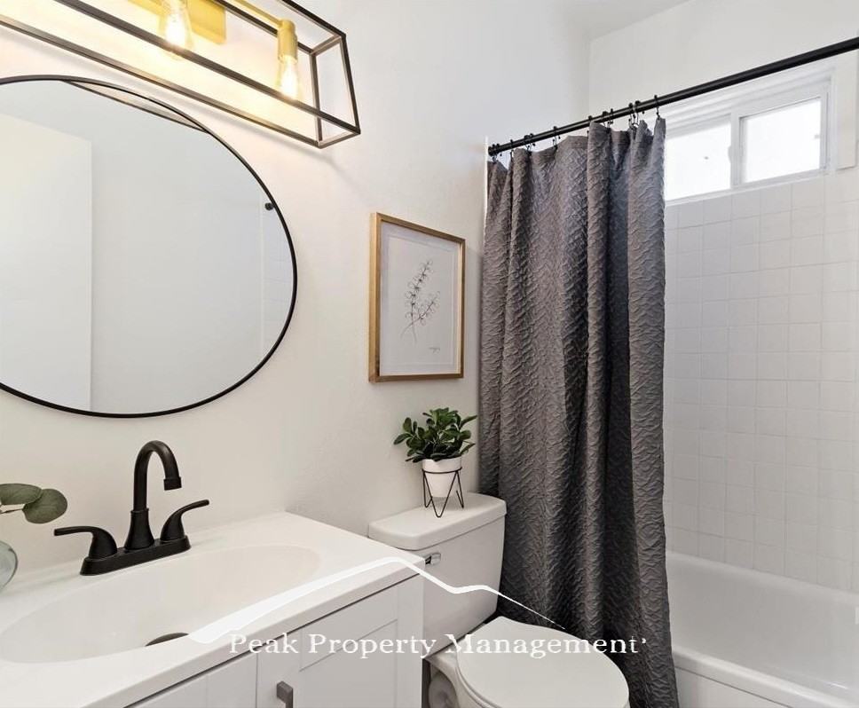 E 10th N #1010 - Photo 7 of 11