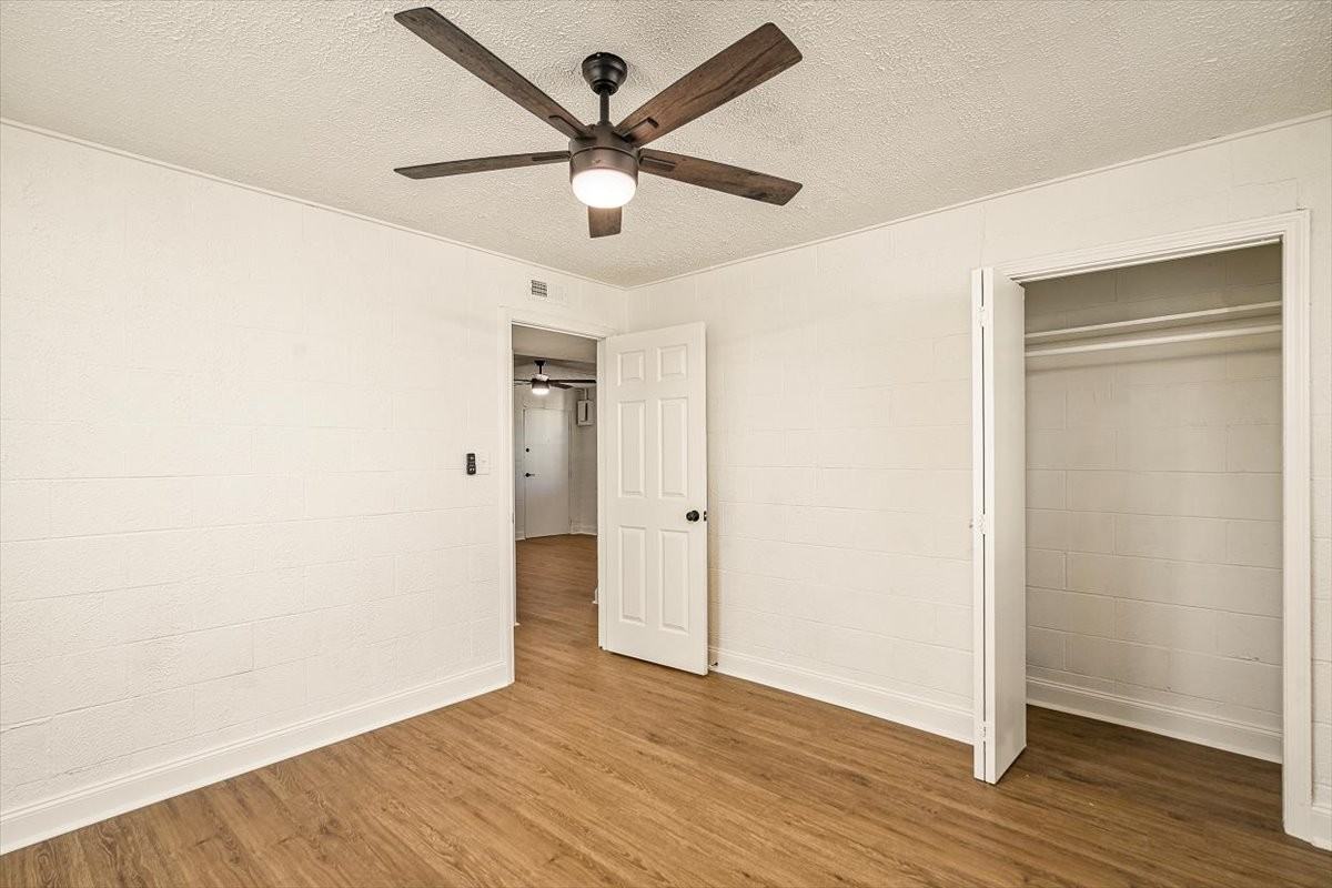 420 S Columbia St Apt B1 #B1 - Photo 3 of 11