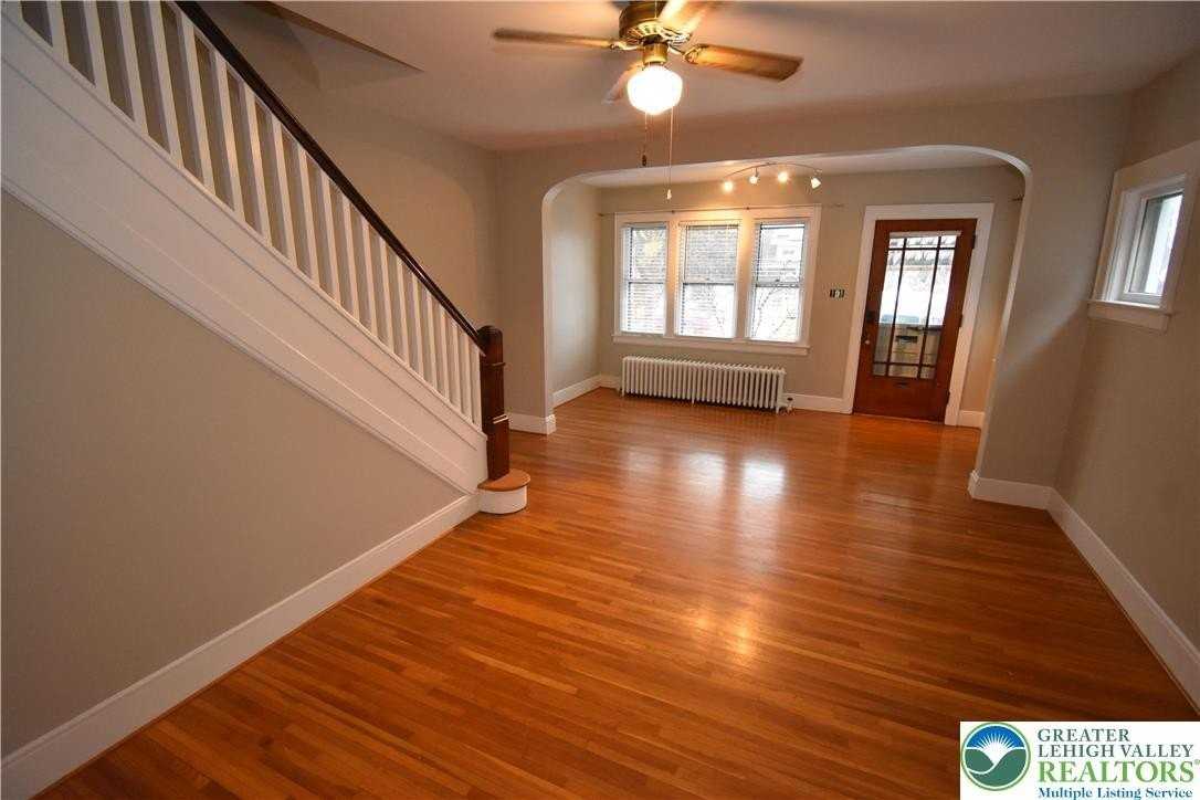 2226 Ferry St - Photo 3 of 24