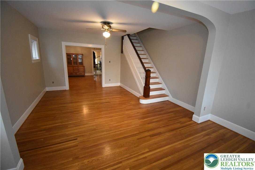 2226 Ferry St - Photo 4 of 24