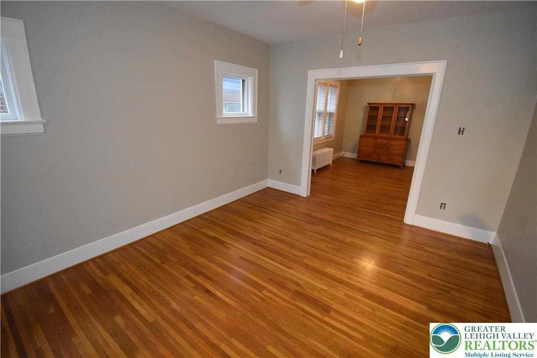 2226 Ferry St - Photo 6 of 24