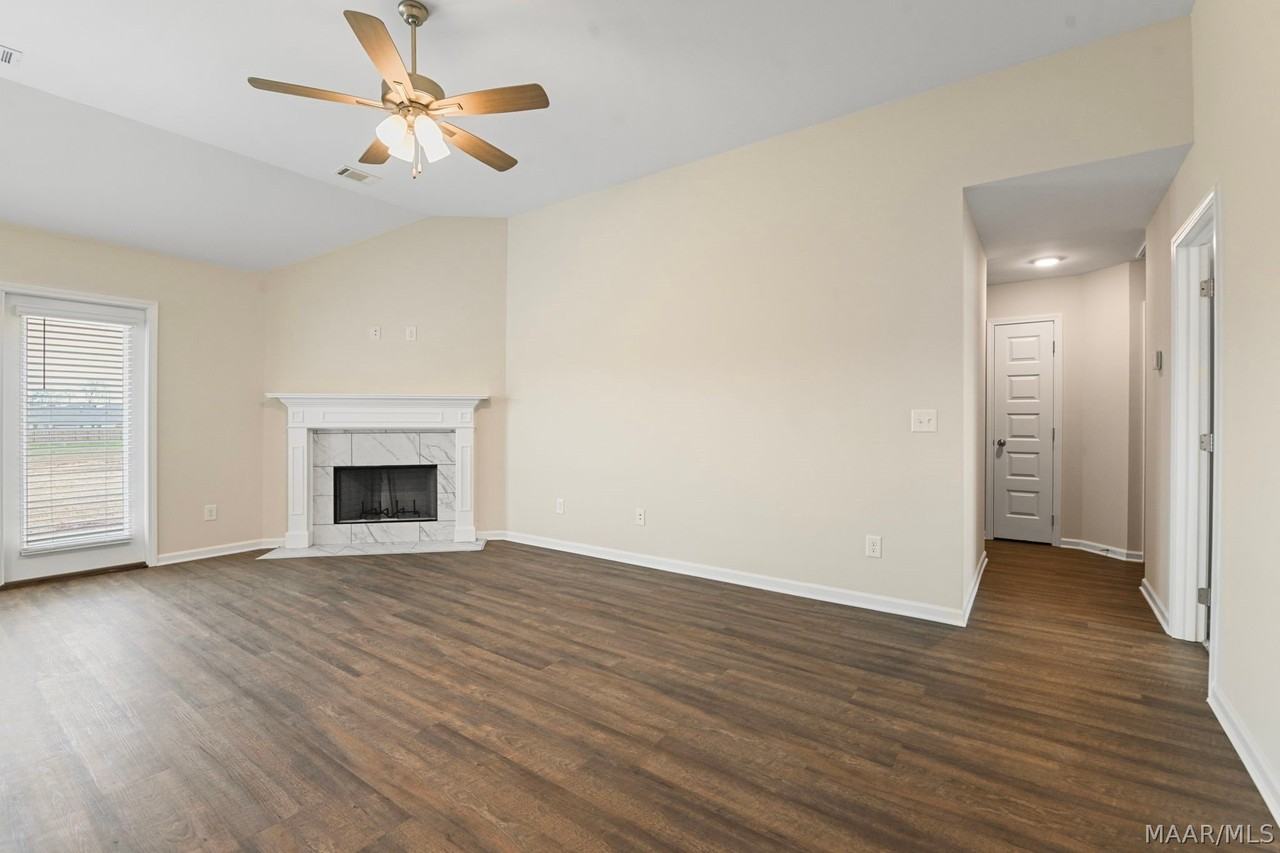 2019 Dawsons Mill Ln - Photo 4 of 33