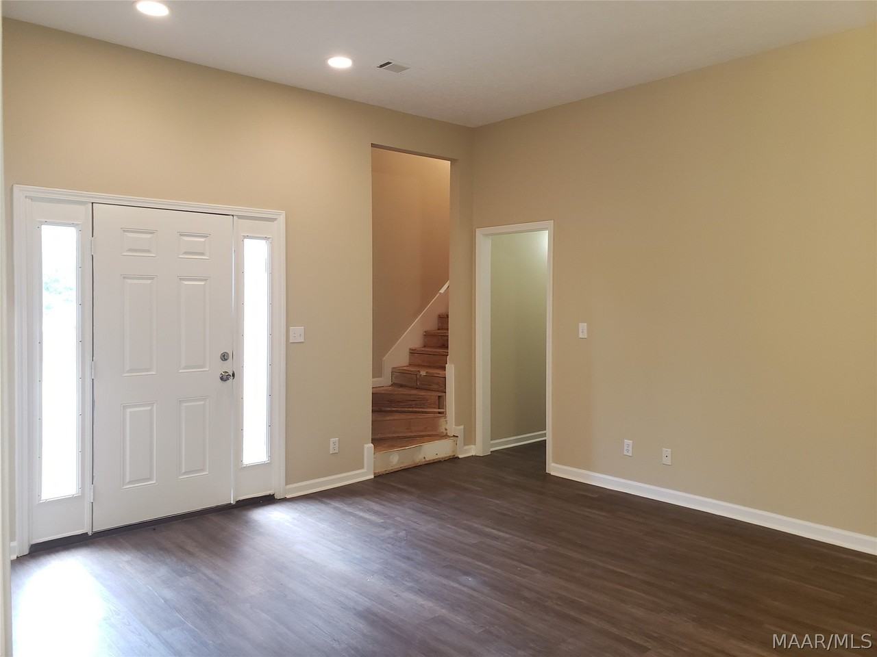 1349 Kingston Oaks - Photo 7 of 32