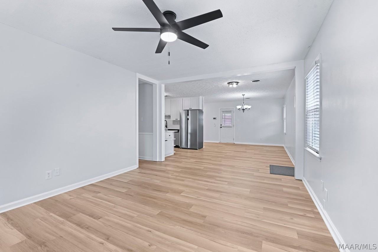 111 Lori St - Photo 2 of 37